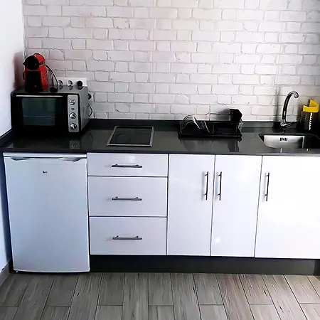 Estudio Con Terraza Familias Y Parejas-b Apartment