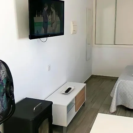 Estudio Con Terraza Familias Y Parejas-b *